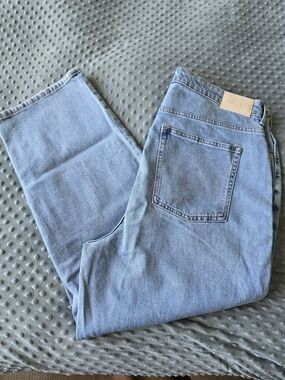 NWT Everlane The Curvy Way-High Jean – Size 35 Regular